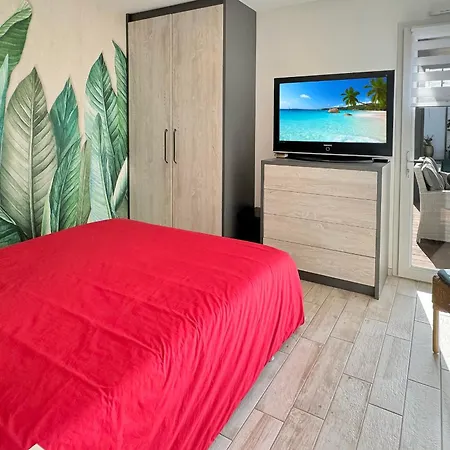 La Marine - 10 Pers Avec Piscine Vakantiehuis